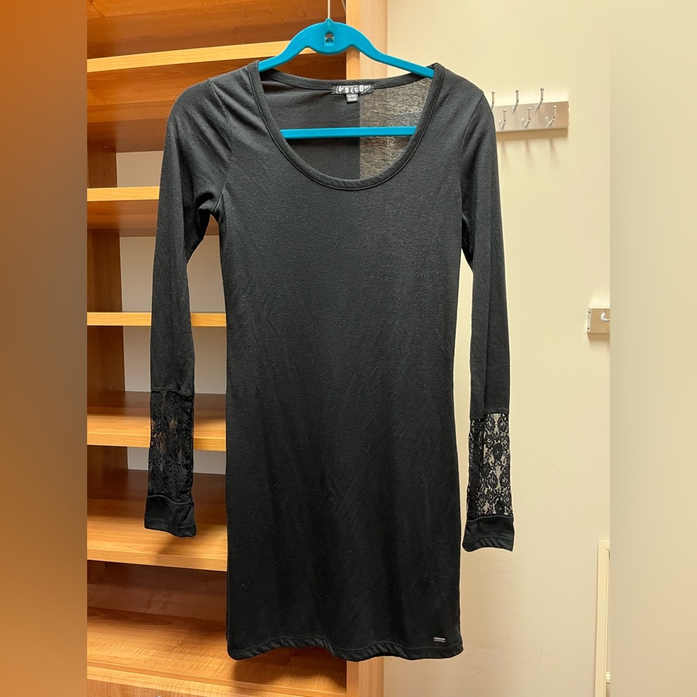 Black Volcom dress with partly lace long sleeves, size XS, soft material